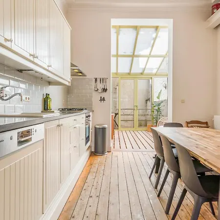 Characterful Town House Promenade, Fish Market, Apartment Ostend